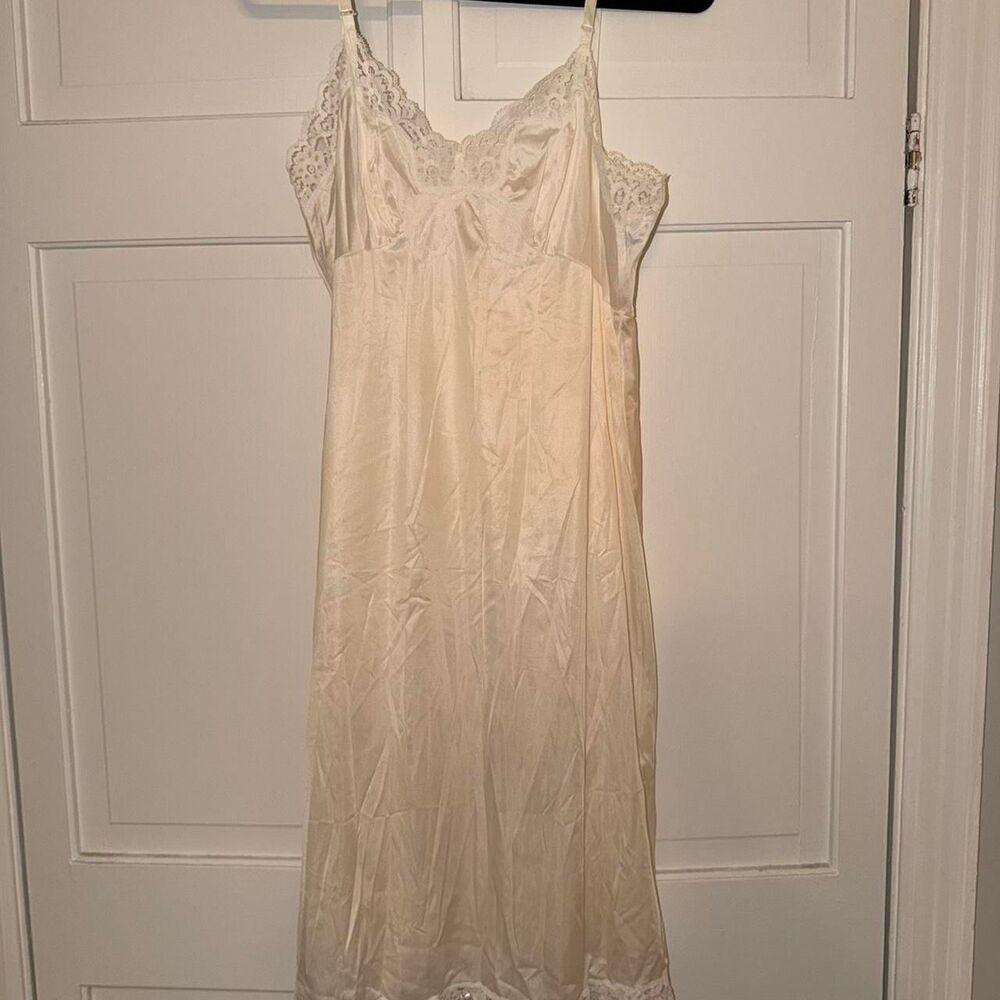 Vassarette Women's Cream bridal slip dress!